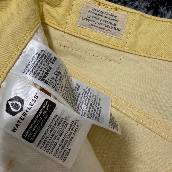 501® Original High Rise Short - Picture 6 of 10